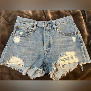 Levi’s 501 original women shorts size 27